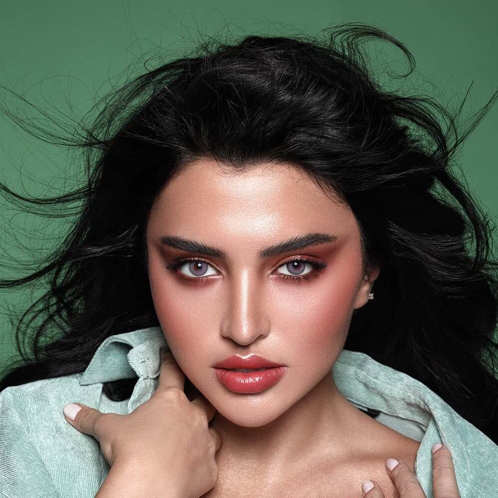 Concert Makeup With Violet Colored Contacts