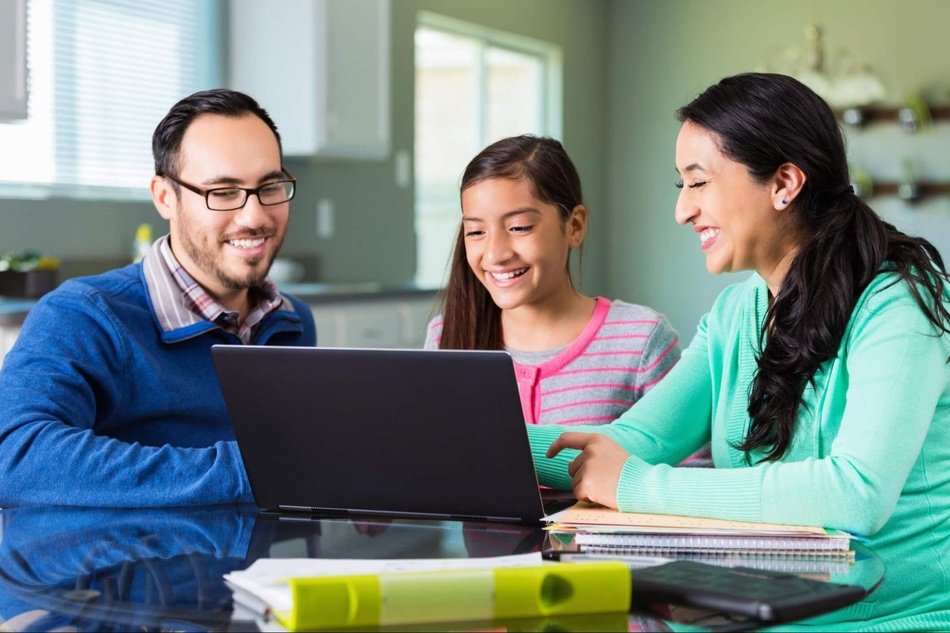 Buying Contact Lenses for the Whole Family Made Simple
