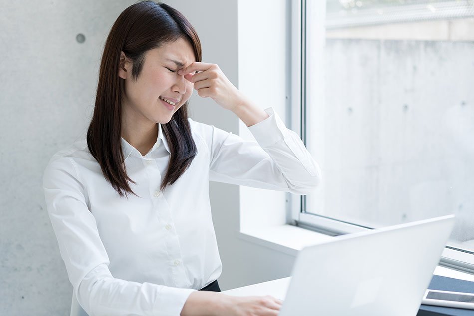 Contact Lens Irritation: 7 Common Causes and How to Fix Them