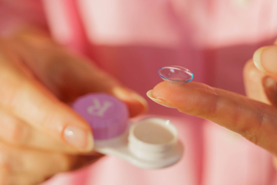 Understanding How Contact Lenses Work for Astigmatism
